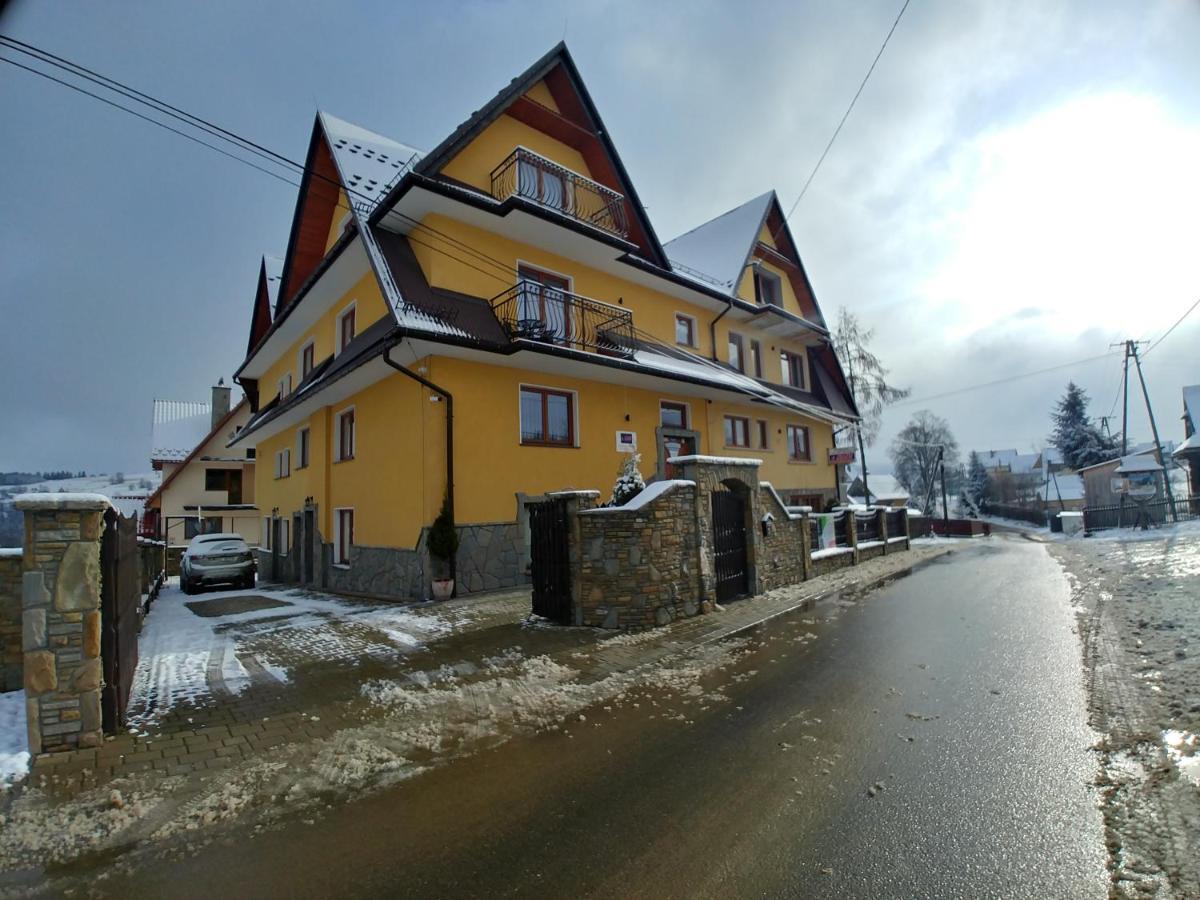 U Hani W Poblizu Goracy Potok I Termy Шафляри Екстериор снимка